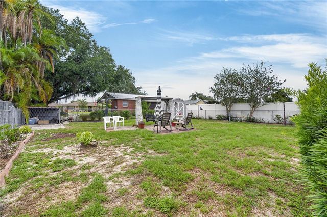 3312 N LAKE DRIVE, Plant City, FL 33563