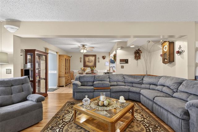 3312 N LAKE DRIVE, Plant City, FL 33563
