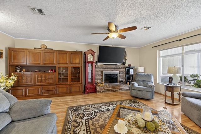 3312 N LAKE DRIVE, Plant City, FL 33563