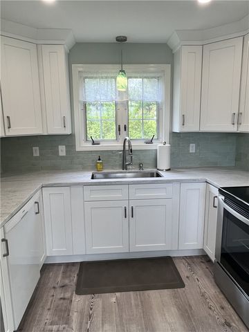 116 Holden Road, South Kingstown, RI 02879