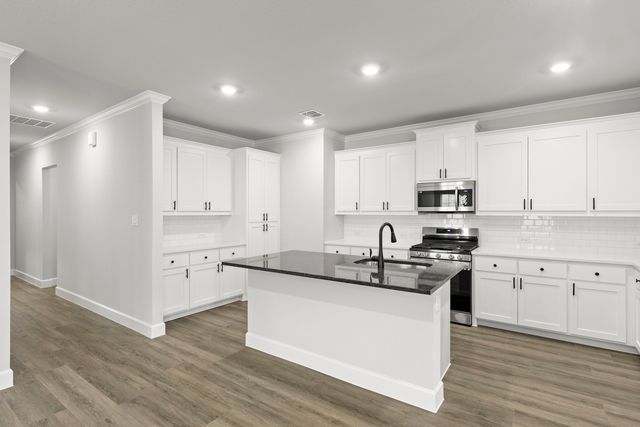 572 Oak Creek, Lavon, TX 75166