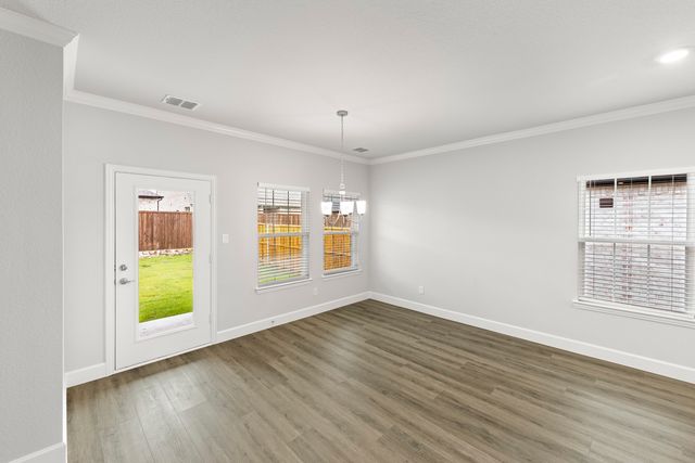 572 Oak Creek, Lavon, TX 75166