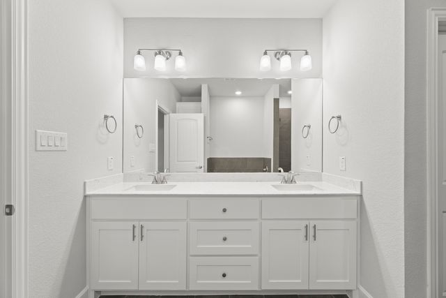 572 Oak Creek, Lavon, TX 75166