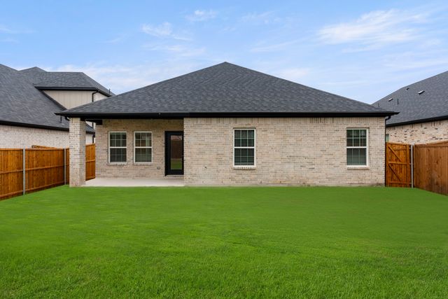 572 Oak Creek, Lavon, TX 75166