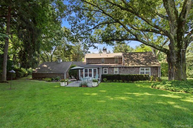 1936 Midlane, Muttontown, NY 11791