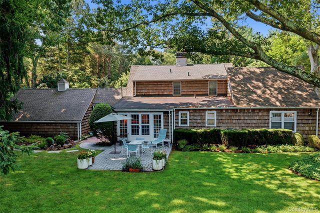 1936 Midlane, Muttontown, NY 11791