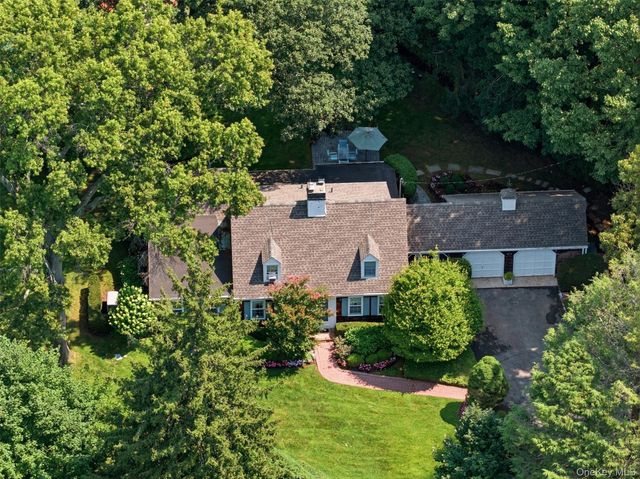 1936 Midlane, Muttontown, NY 11791