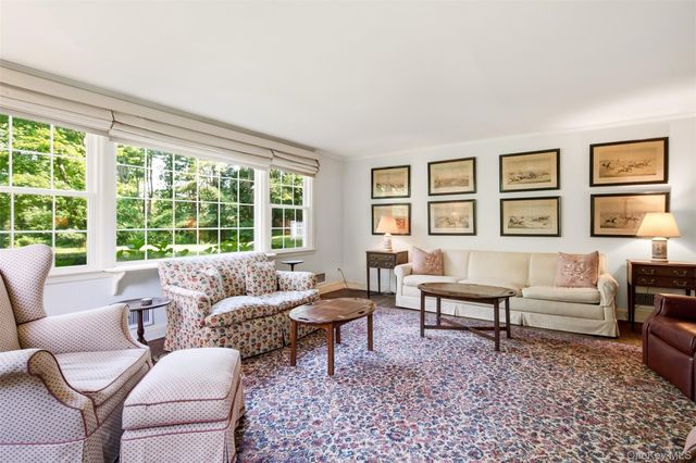 1936 Midlane, Muttontown, NY 11791