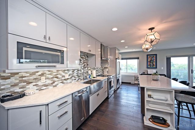 2200 Victory Parkway, Cincinnati, OH 45206