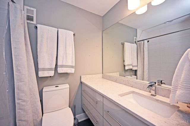 2200 Victory Parkway, Cincinnati, OH 45206