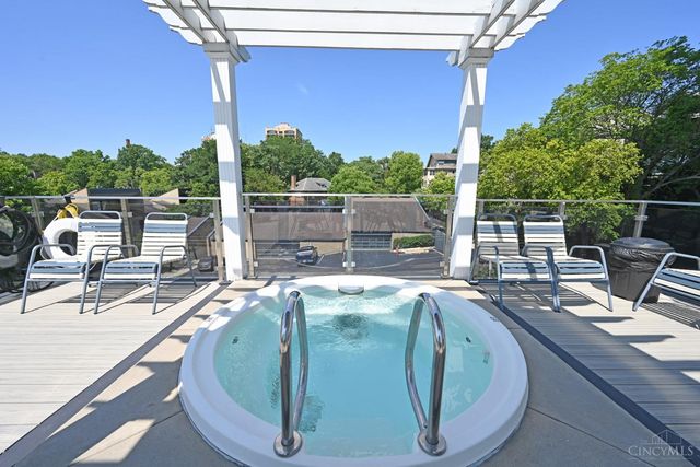 2200 Victory Parkway, Cincinnati, OH 45206
