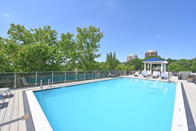 2200 Victory Parkway, Cincinnati, OH 45206