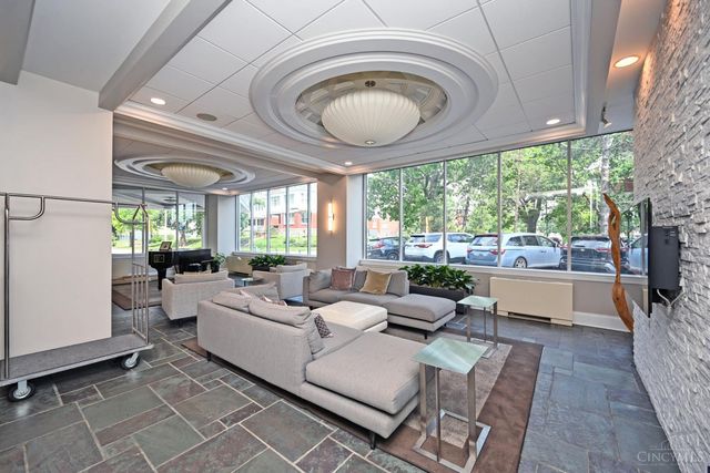 2200 Victory Parkway, Cincinnati, OH 45206