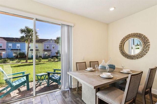 2971 Castaway Lane, Kissimmee, FL 34747