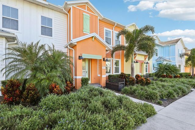 2971 Castaway Lane, Kissimmee, FL 34747