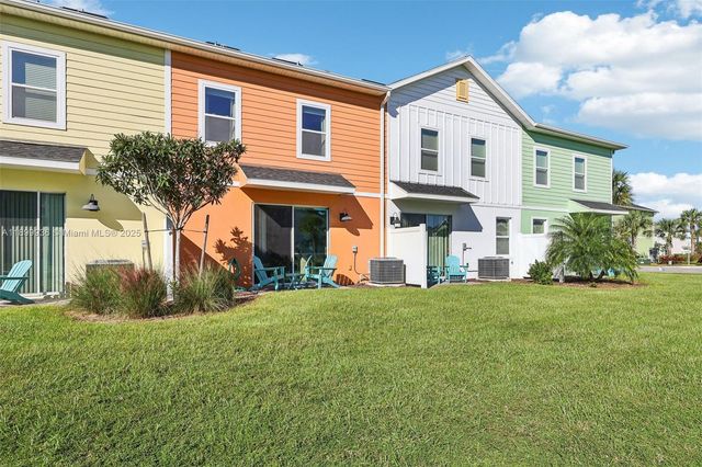 2971 Castaway Lane, Kissimmee, FL 34747