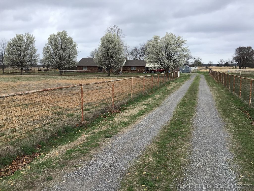 15055 E 412 Highway, Rose, OK 74364