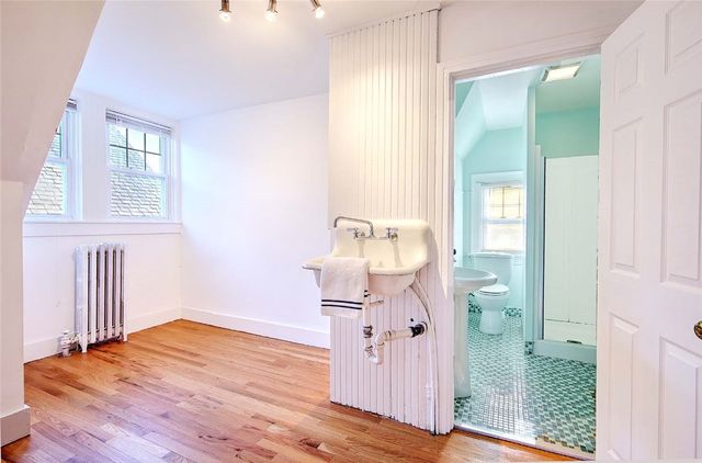 20 Taber Avenue, Providence, RI 02906