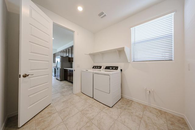 7677 W Smoketree Drive, Peoria, AZ 85383