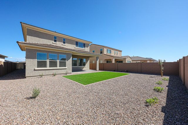 7677 W Smoketree Drive, Peoria, AZ 85383