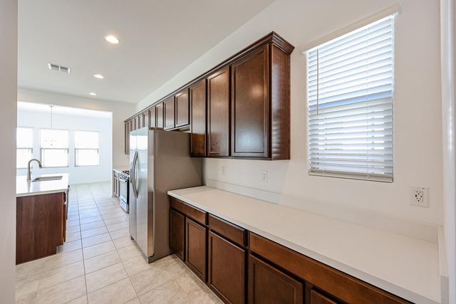 7677 W Smoketree Drive, Peoria, AZ 85383