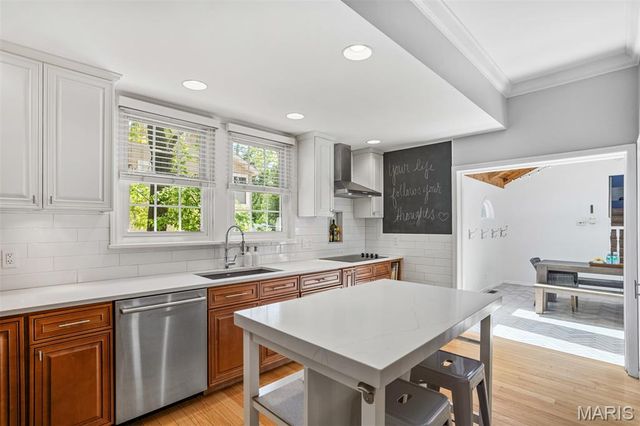 653 Evans Avenue, St Louis, MO 63122