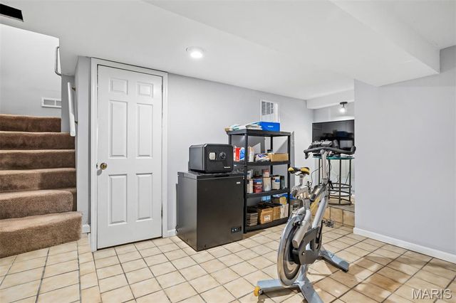 653 Evans Avenue, St Louis, MO 63122
