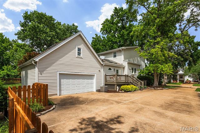 653 Evans Avenue, St Louis, MO 63122