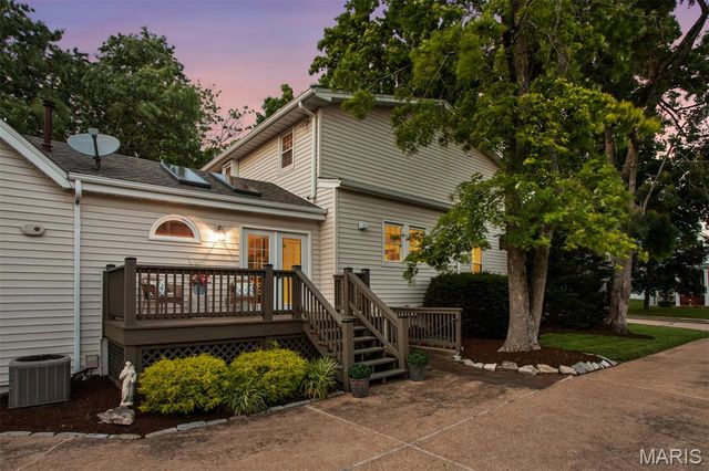 653 Evans Avenue, St Louis, MO 63122