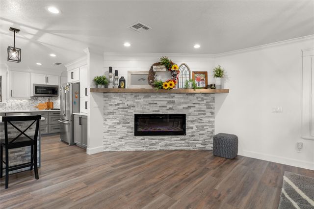 3120 Us Highway 77-A S, Hallettsville, TX 77964