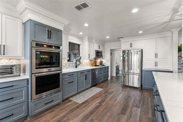 3120 Us Highway 77-A S, Hallettsville, TX 77964