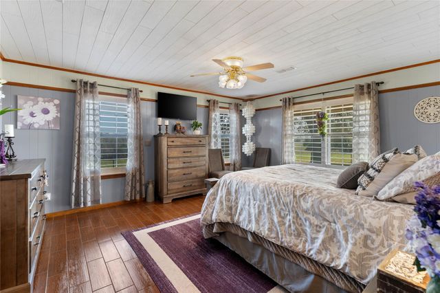 3120 Us Highway 77-A S, Hallettsville, TX 77964