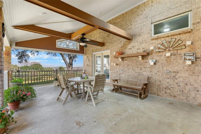 3120 Us Highway 77-A S, Hallettsville, TX 77964