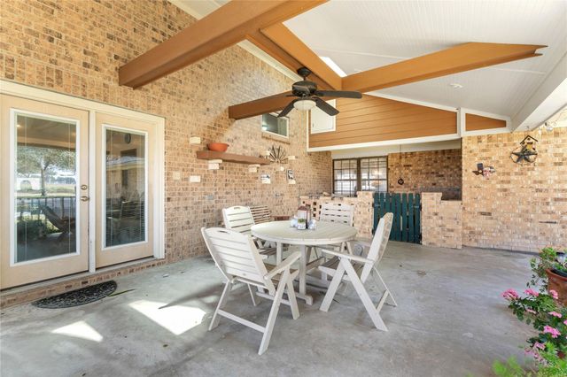 3120 Us Highway 77-A S, Hallettsville, TX 77964