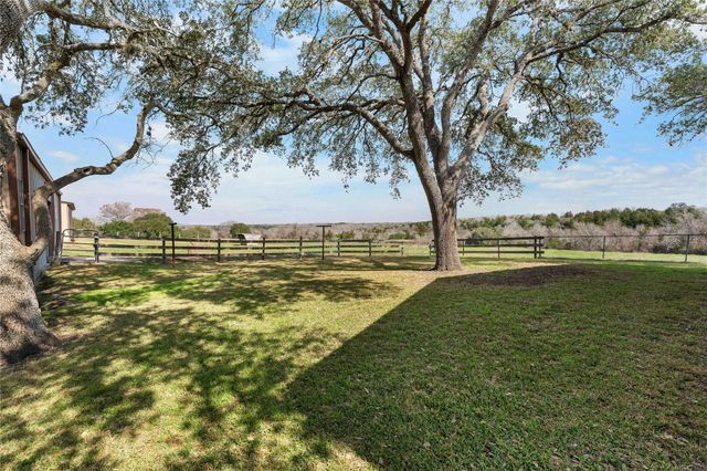 3120 Us Highway 77-A S, Hallettsville, TX 77964