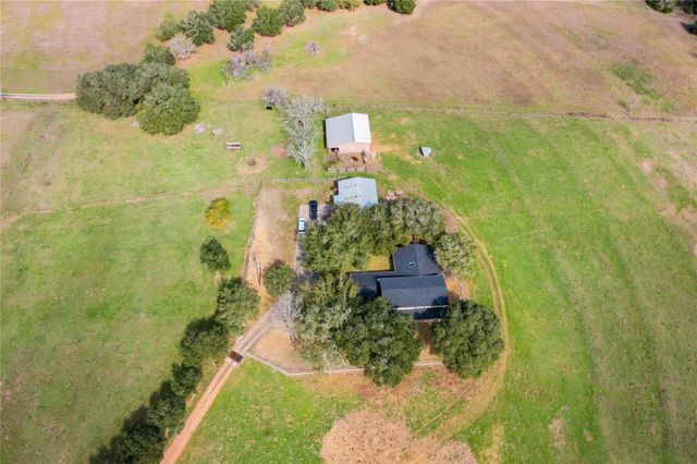 3120 Us Highway 77-A S, Hallettsville, TX 77964