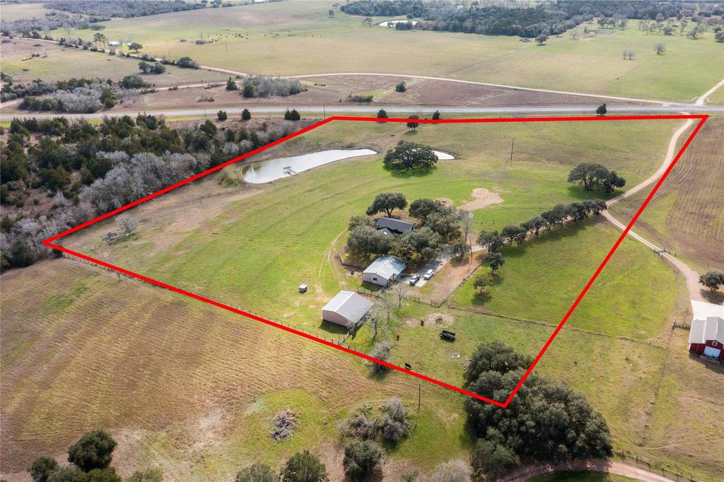 3120 Us Highway 77-A S, Hallettsville, TX 77964