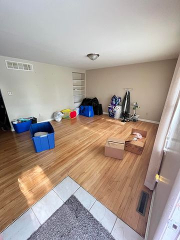 5375 Delaware Street, Merrillville, IN 46410