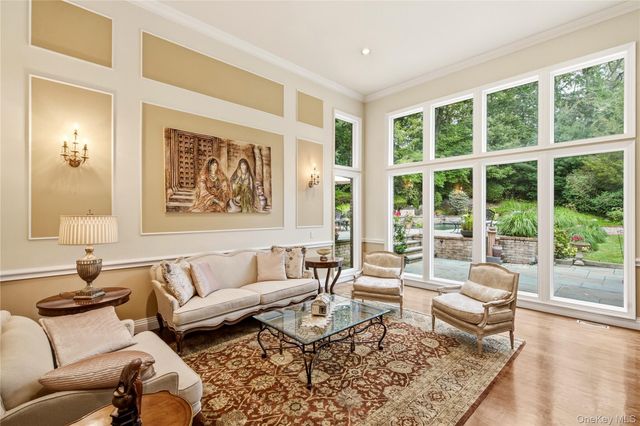 3 White Birch Road, Oyster Bay Cove, NY 11791