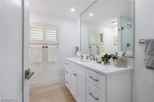 1600 Curlew AVE, Naples, FL 34102