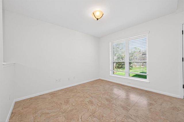 2215 Friarwood Trail, Kingwood, TX 77339