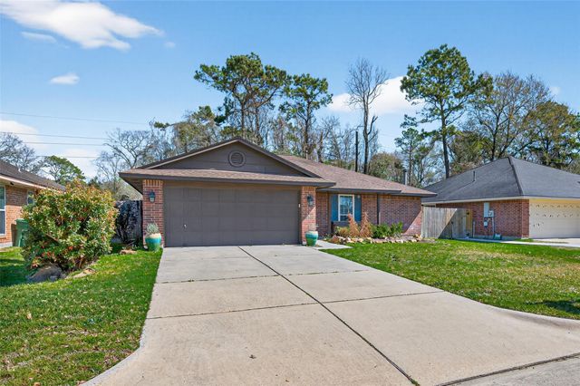 2215 Friarwood Trail, Kingwood, TX 77339