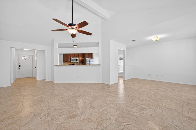 2215 Friarwood Trail, Kingwood, TX 77339