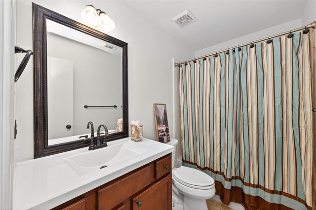 2215 Friarwood Trail, Kingwood, TX 77339