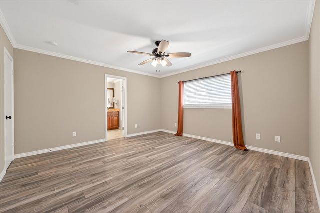 2215 Friarwood Trail, Kingwood, TX 77339