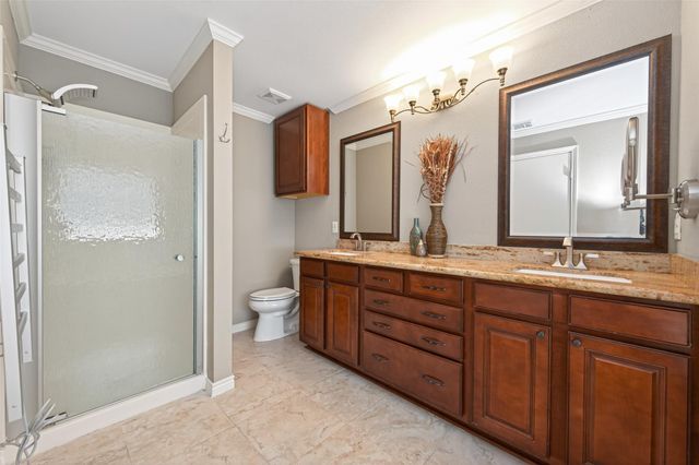 2215 Friarwood Trail, Kingwood, TX 77339