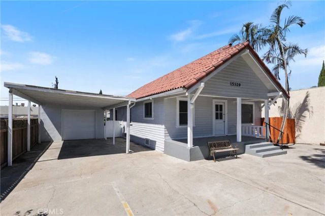 15329 Paramount Boulevard, Paramount, CA 90723