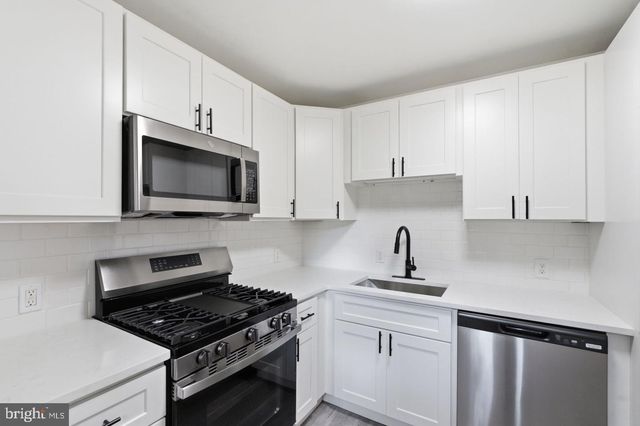 1419 VICTORY AVE, Williamstown, NJ 08094
