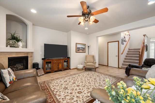 3515 S Keller Street, Kennewick, WA 99337