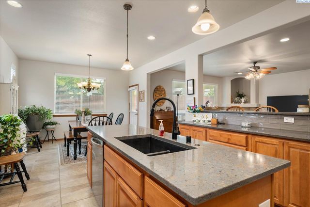 3515 S Keller Street, Kennewick, WA 99337